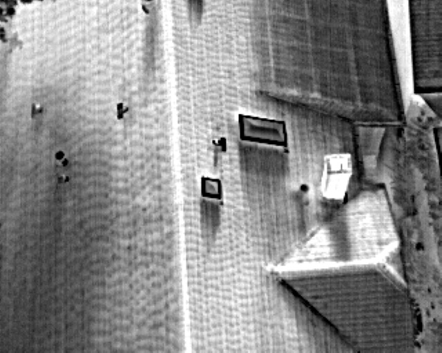 CS_X2_media_UI_thermal_white-hot_medium-contrast.jpeg