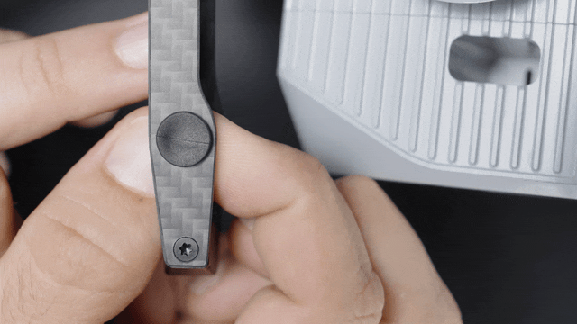 STEP_2_RemoveSensorIsolators_RemoveTheIsolatorFromTheUpperBracket.gif