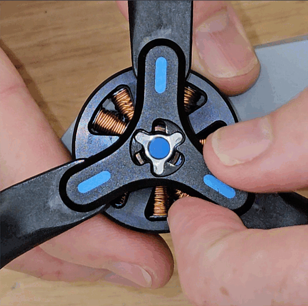 Prop_wear_step_3.gif